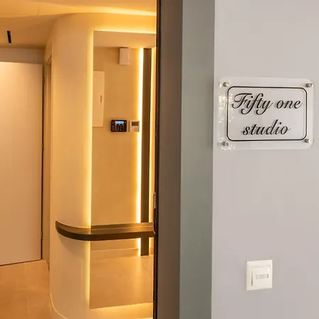 Fiftyone Deluxe